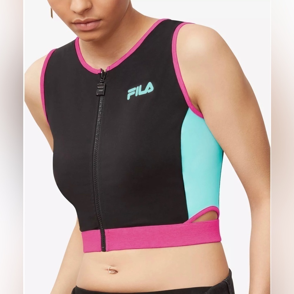 🆕Fila - Tally zip crop top